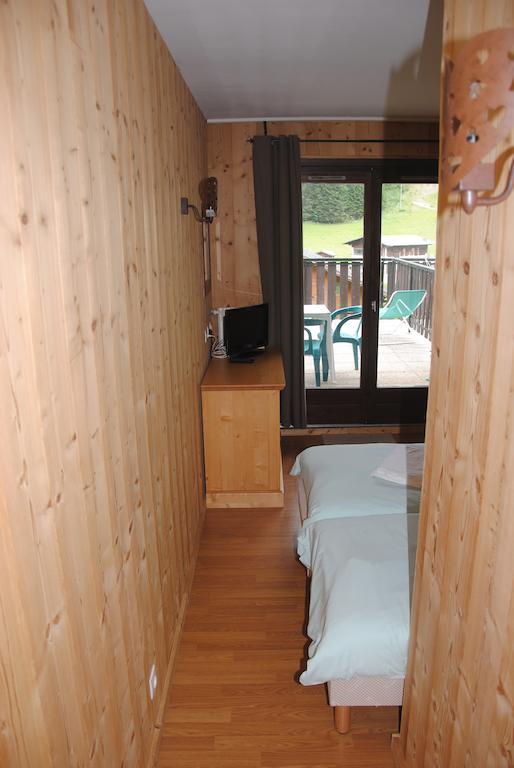 Hotel Les Combelles Châtel 외부 사진